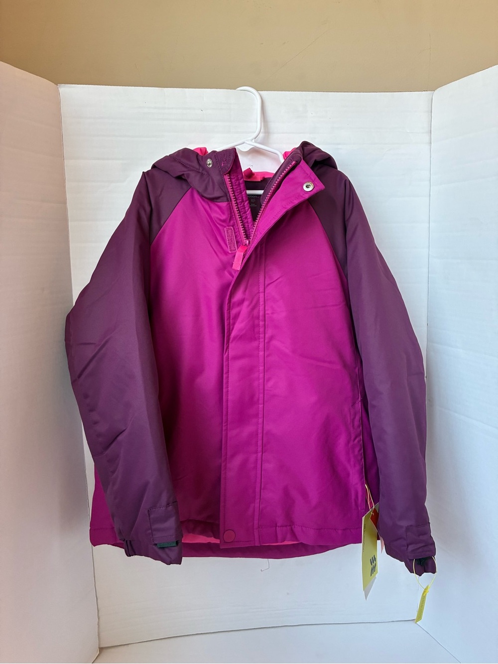 Girls NWT ALL IN MOTION Coat Medium